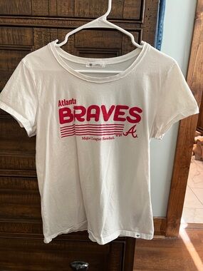 Atlanta Braves White Graphic Tee with Red Logo